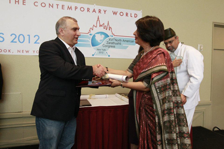 625598_457933700904116_1276812371_n